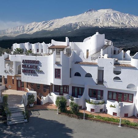 גיארדיני נאקסוס Assinos Palace Hotel מראה חיצוני תמונה