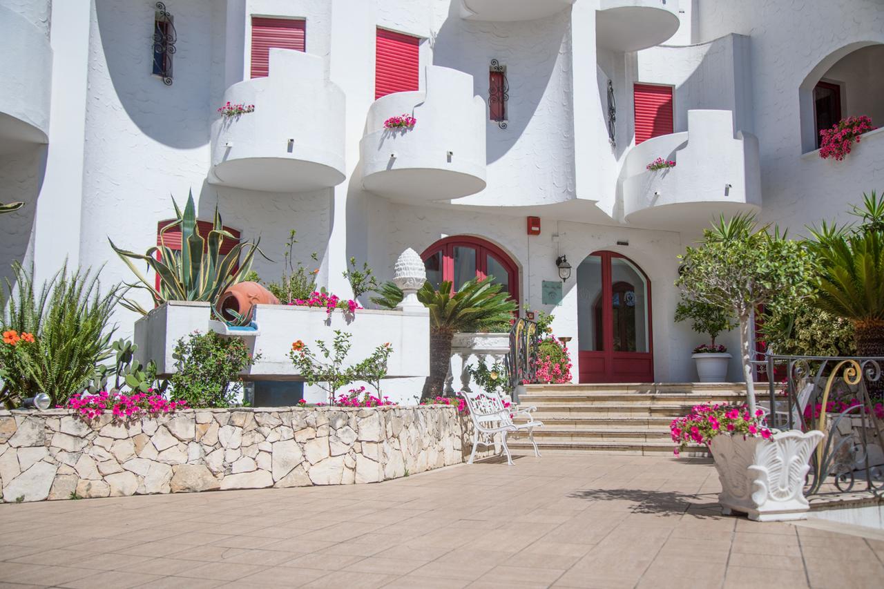גיארדיני נאקסוס Assinos Palace Hotel מראה חיצוני תמונה