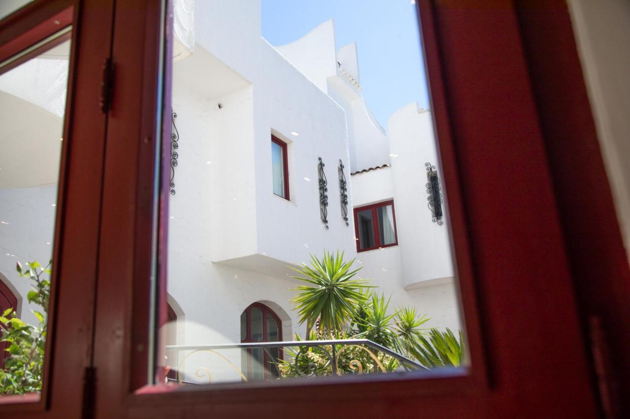 גיארדיני נאקסוס Assinos Palace Hotel מראה חיצוני תמונה