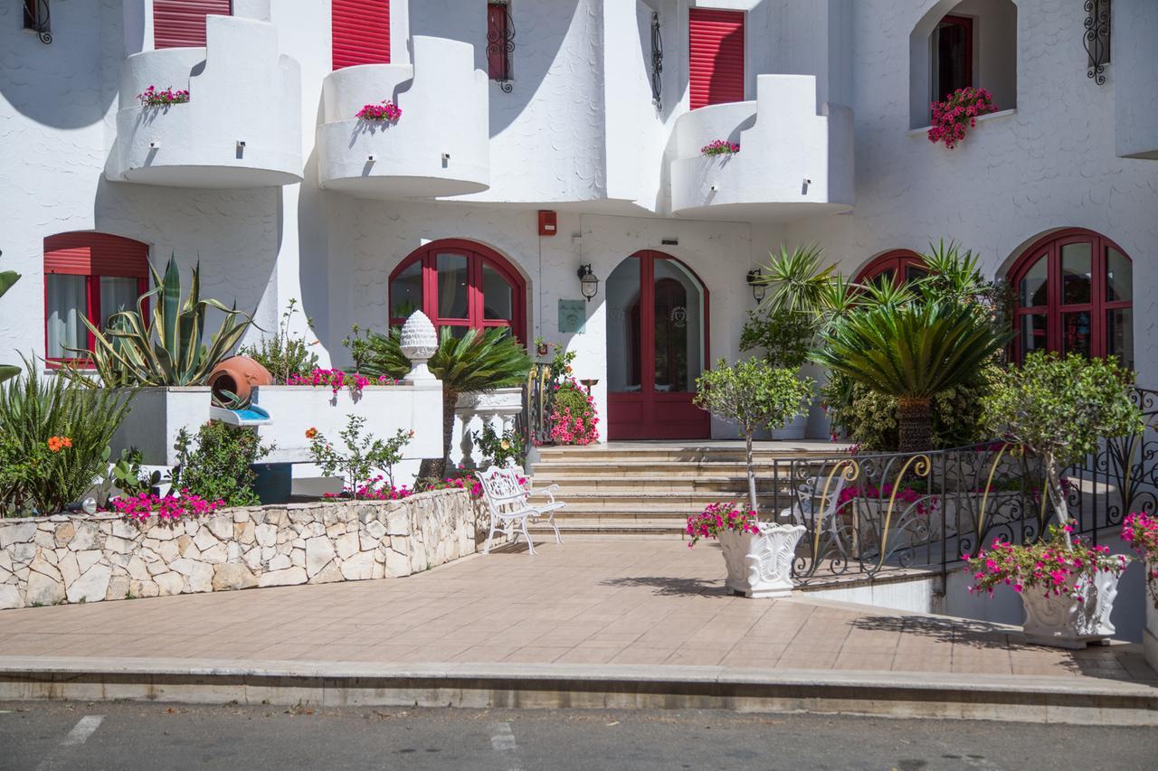 גיארדיני נאקסוס Assinos Palace Hotel מראה חיצוני תמונה