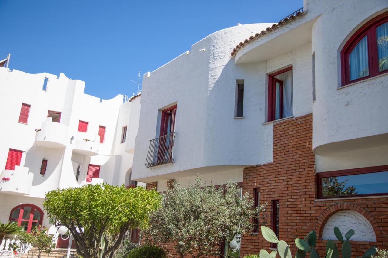 גיארדיני נאקסוס Assinos Palace Hotel מראה חיצוני תמונה