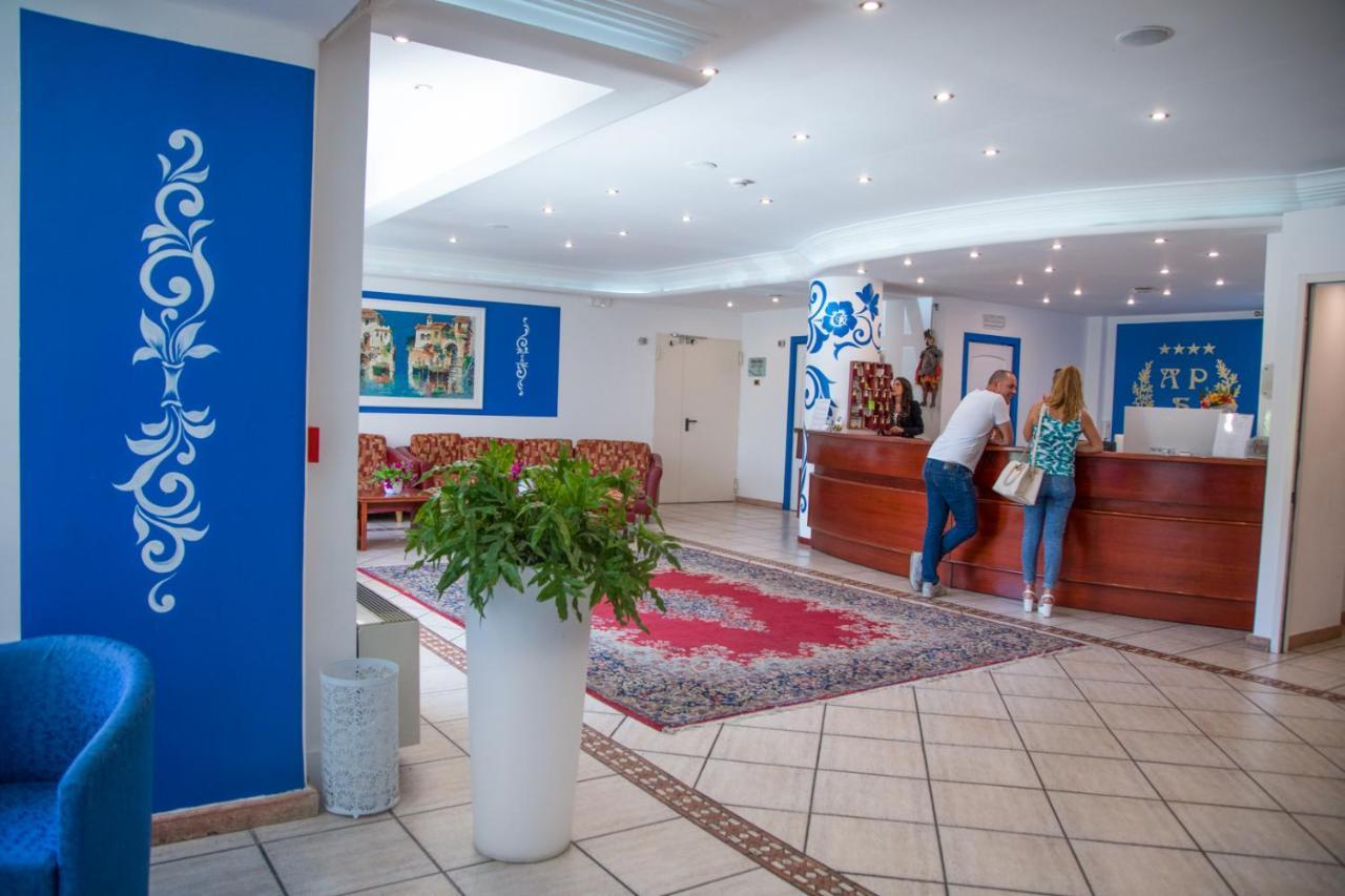גיארדיני נאקסוס Assinos Palace Hotel מראה חיצוני תמונה